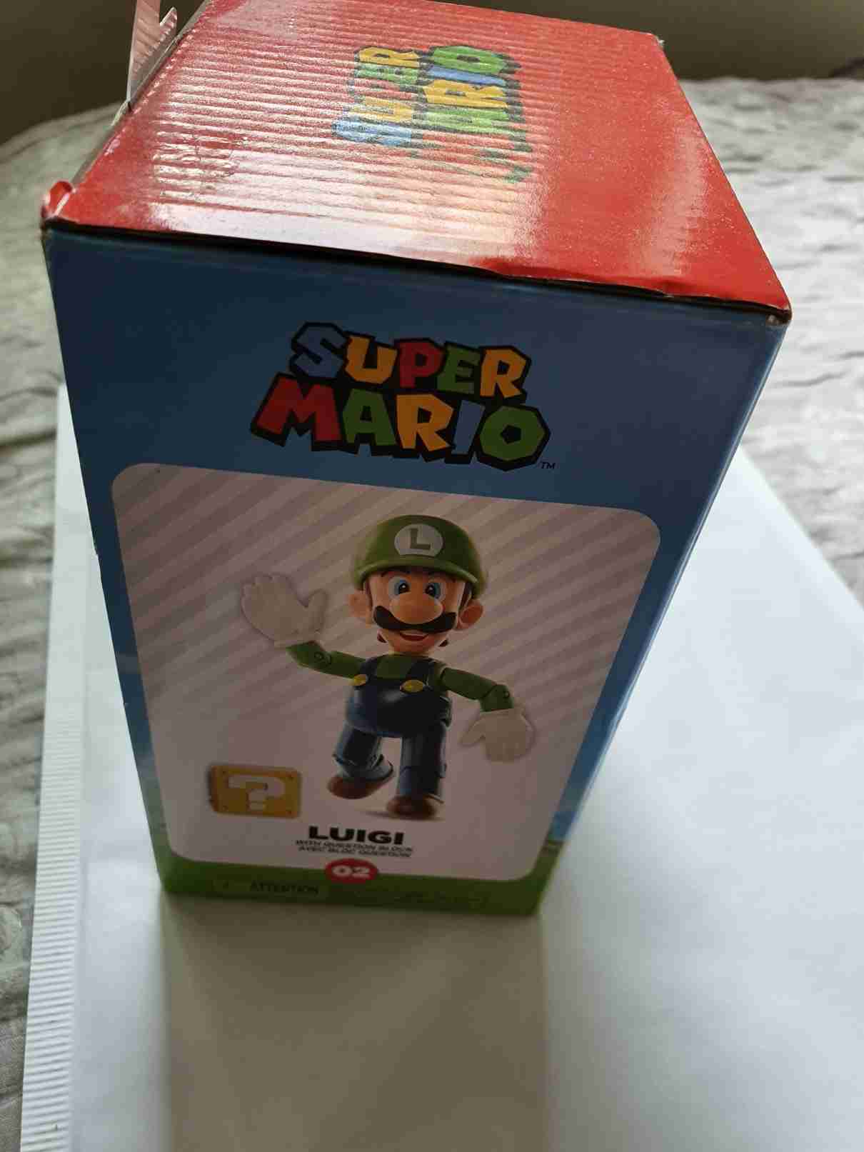 SUPER MARIO BROS -FIGURKA LUIGI - 10 CM 