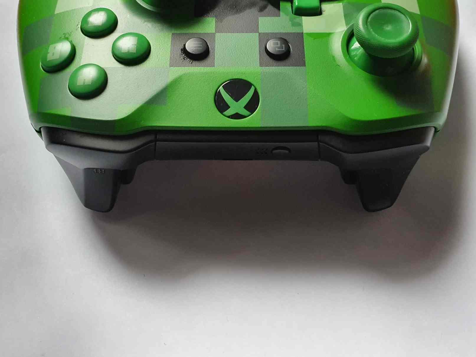 XBOX ONE GAMEPAD - MINECRAFT -