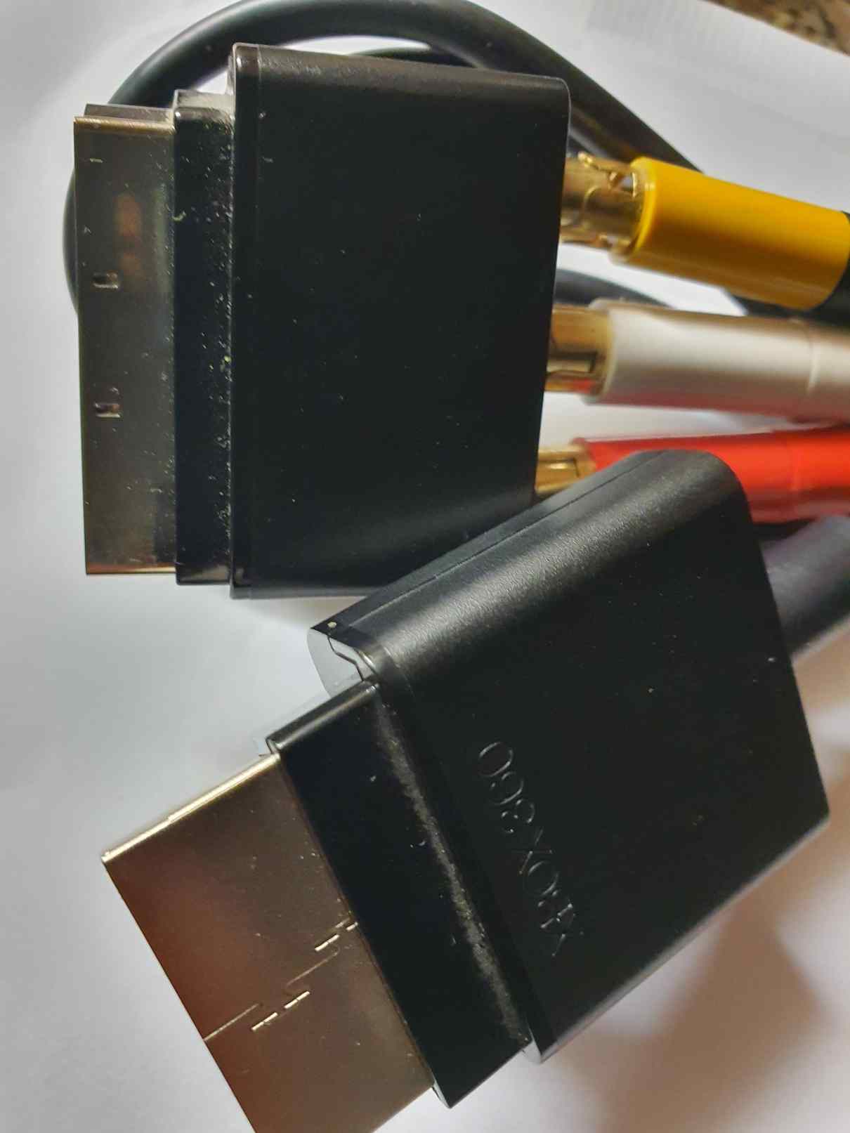 COMPOSITE AV KABEL PRO KONZOLI XBOX 360  