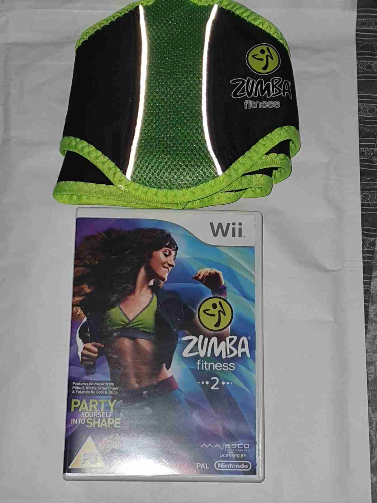 ZUMBA FITNESS 2 PARTY YOURSELF INTO SHAPE -EN- + PÁS NA CVIČENÍ 