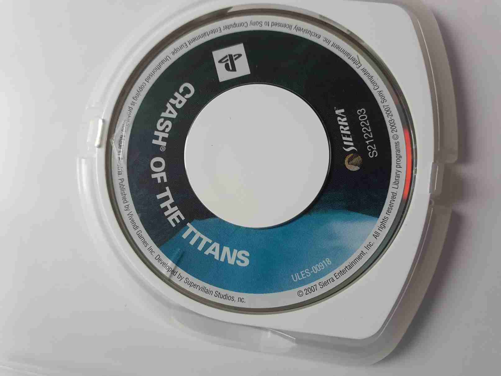 CRASH OF THE TITANS-EN- ESSENTIALS -