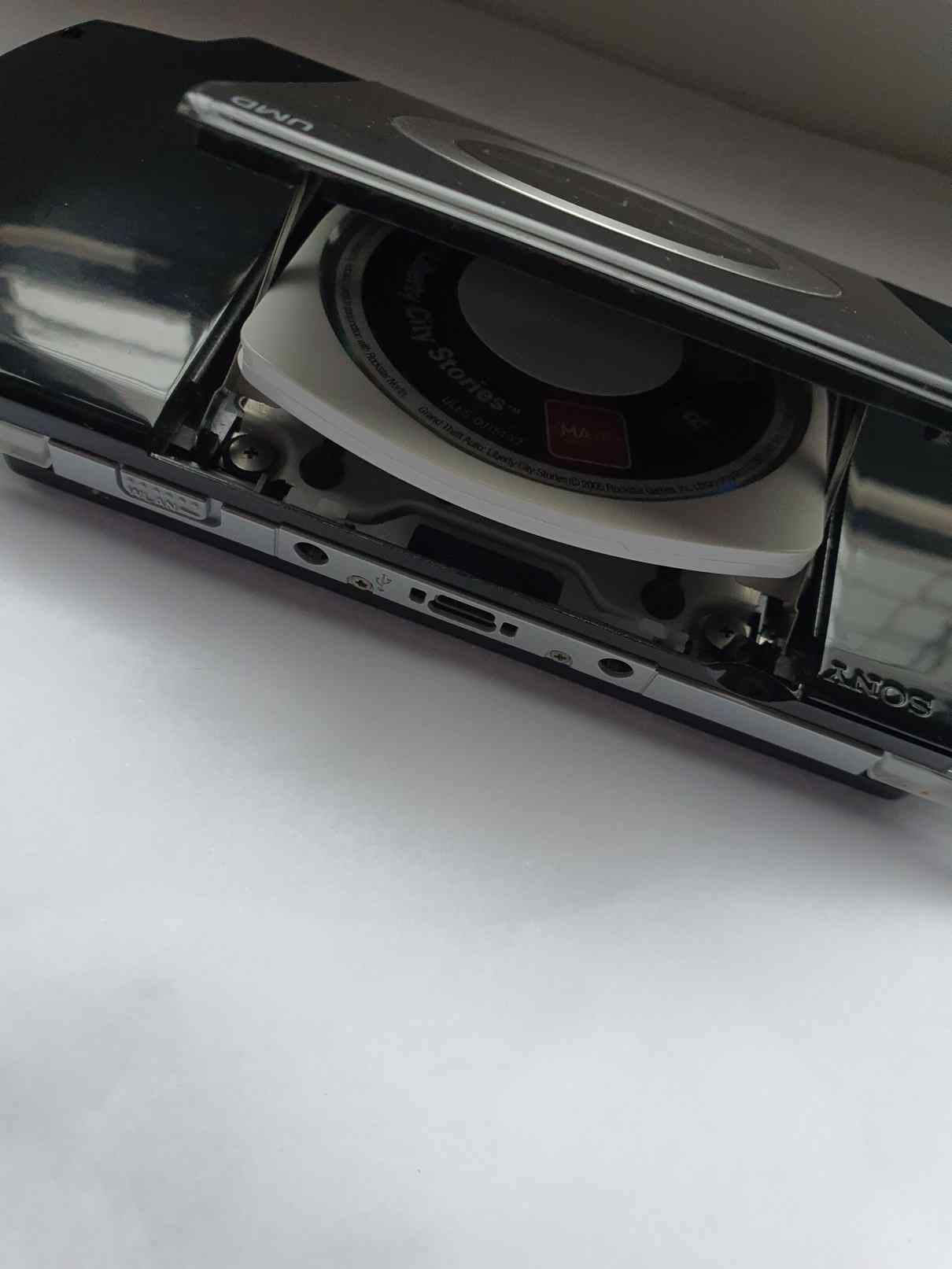 PSP PORTABLE 3004 -+ krabice - dohoda email