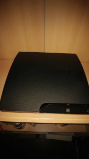 PS3 SLIM 160 GB HDD + SONY OVLADAČ 